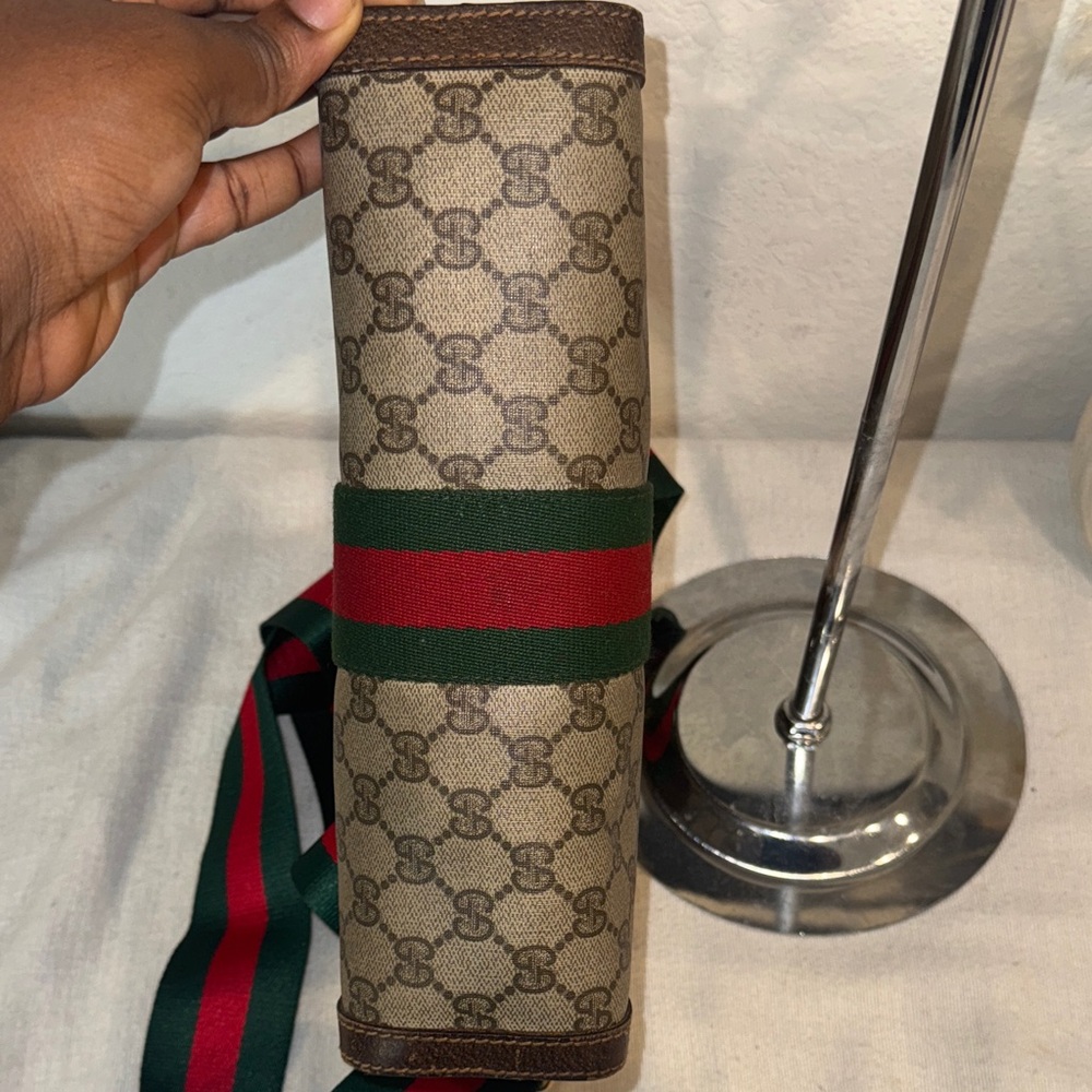 Authentic Gucci Green and Red Crossbody/Clutch Bag - Picture 11 of 16